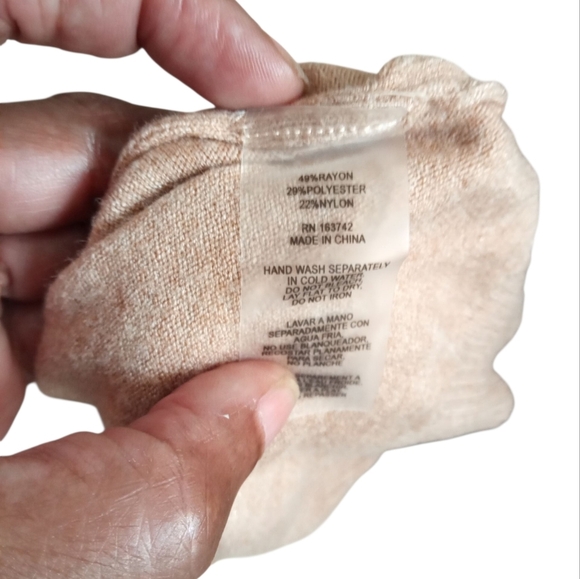 Aaeda Tan Floral Button-Front Cardigan Sweater | Cozy Soft Knit Layering Piece L - Picture 4 of 5